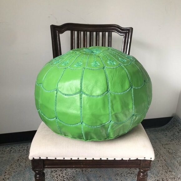 Green x large embroidered Moroccan handmade pouf - Picture 3 of 14